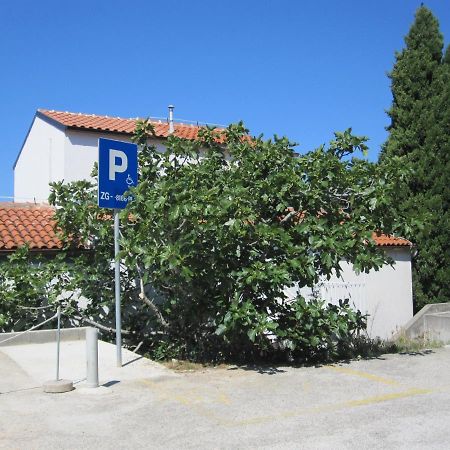 Apartman Zaglav Apartment Martinšćica Exterior foto